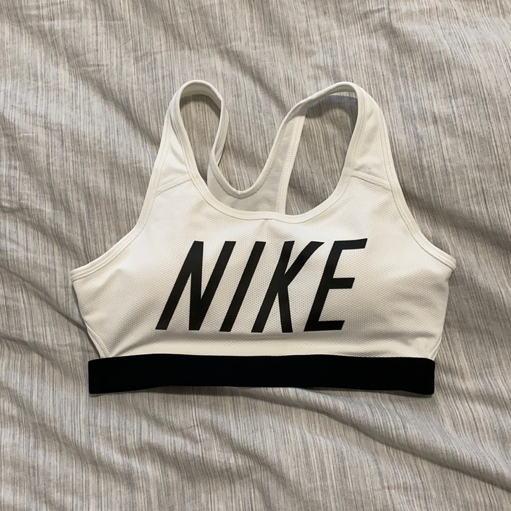 Nike white sports bra with removable padding